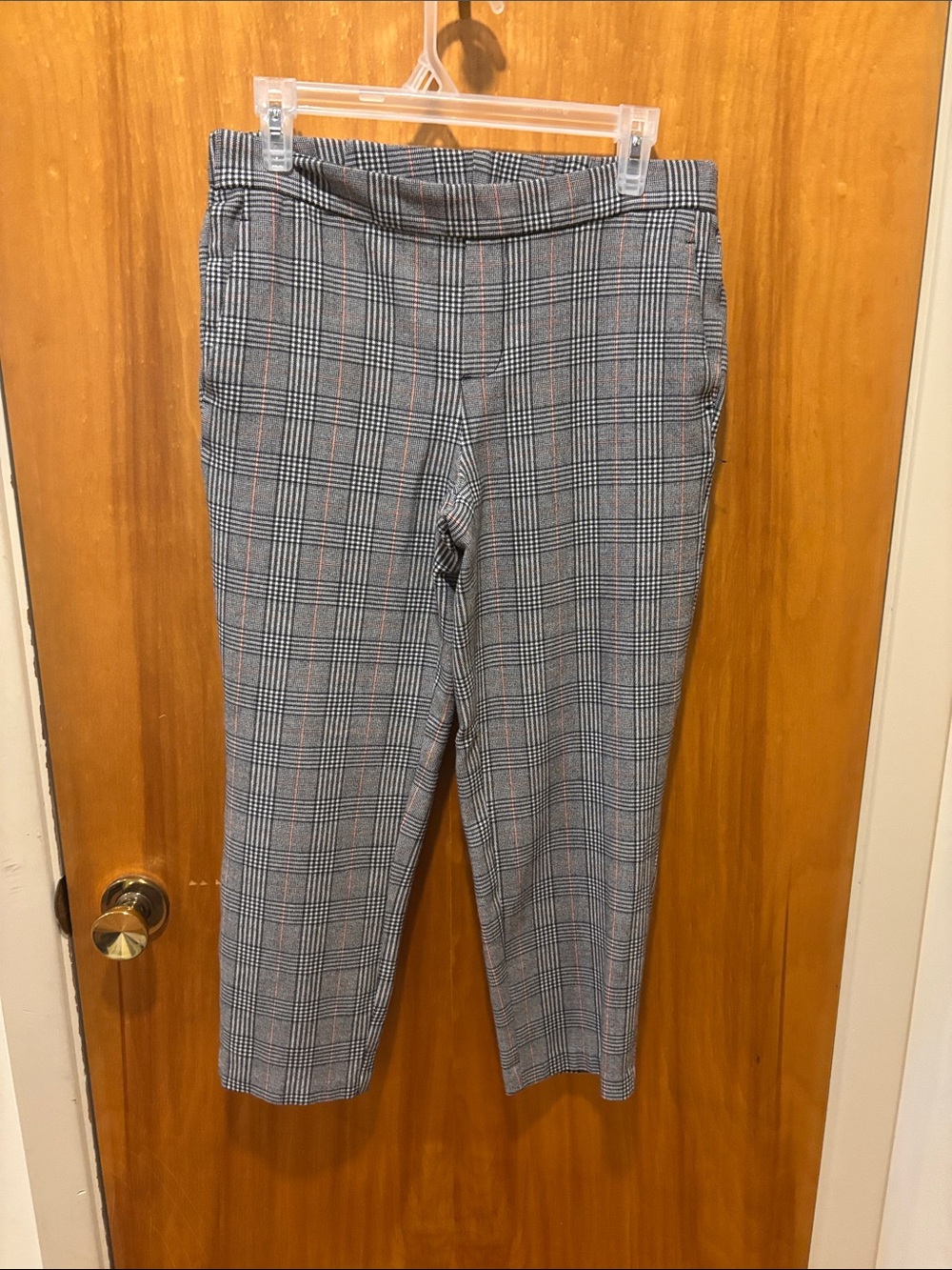 Old Navy Gray Plaid Skinny Pants with Red Windowpane